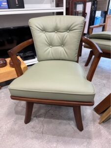 マルニ 地中海 座面回転椅子ダイニングチェア 4脚セット 中古品販売
