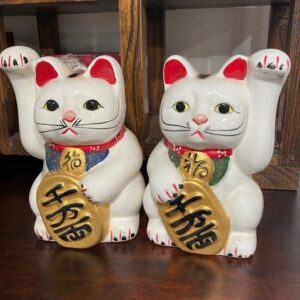 招き猫 陶器 置物 2つセット 中古品販売
