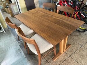 カリモク ダイニングテーブルセット 中古品販売