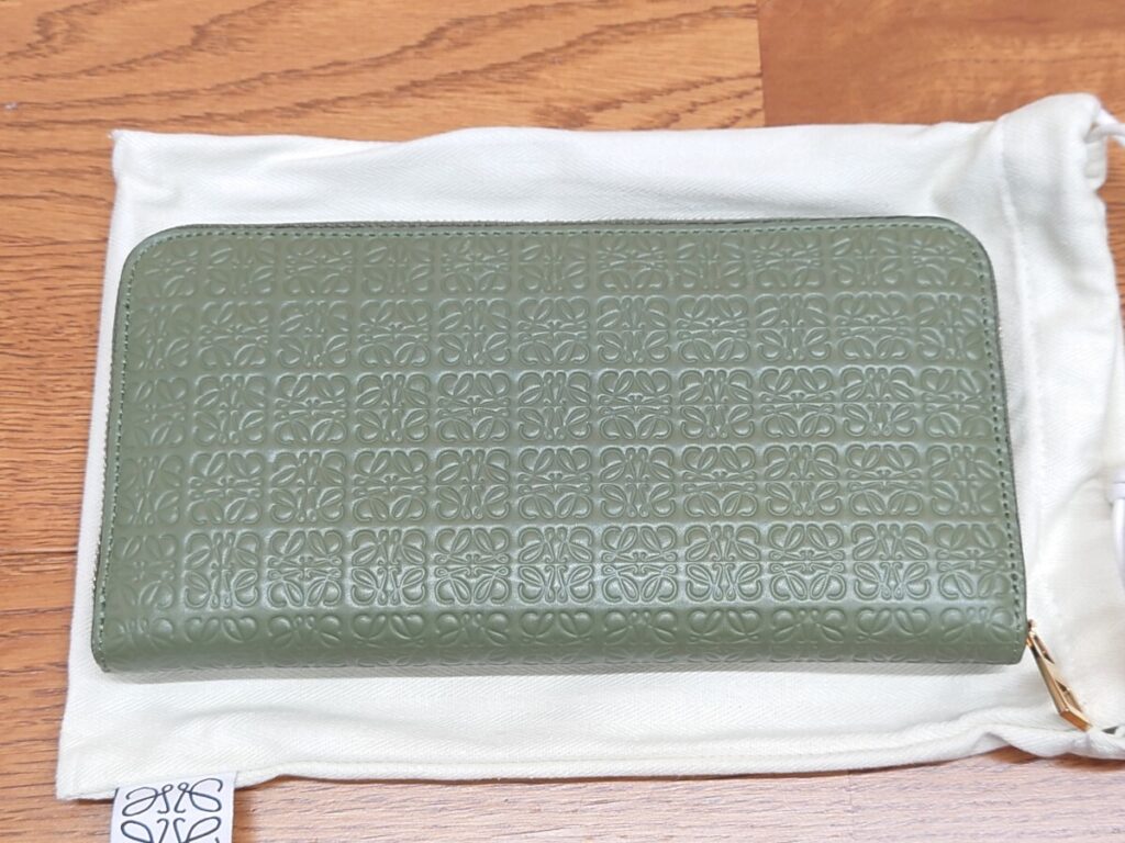 LOEWE ジップアラウンドウォレット C499T12X07