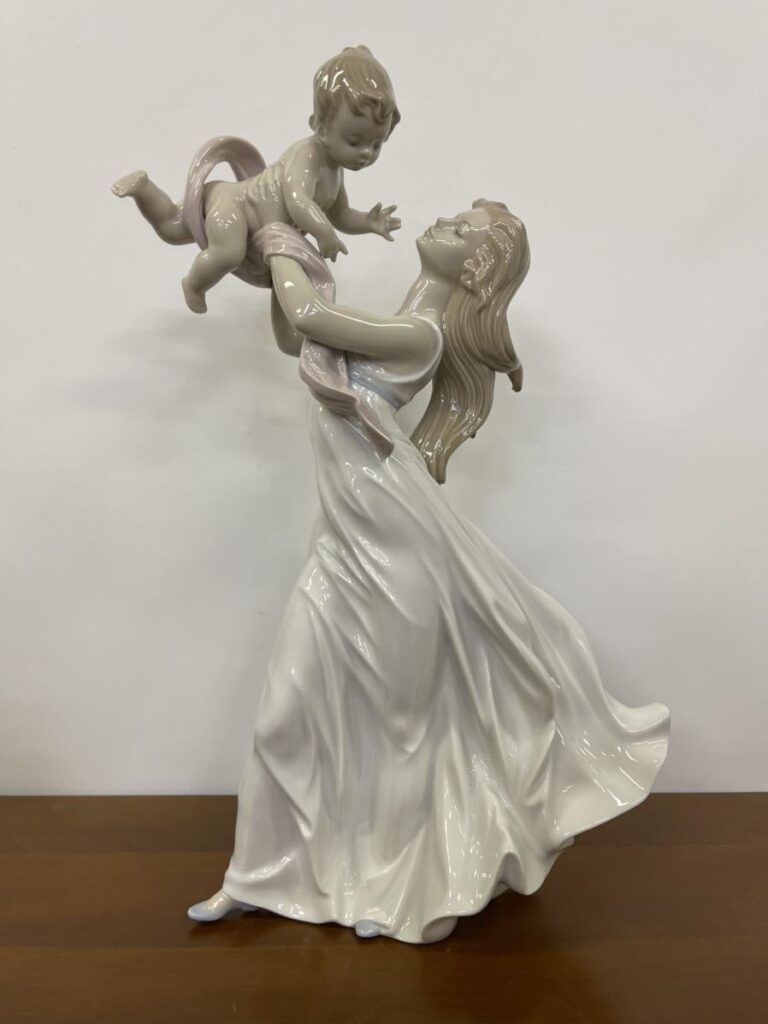 LLADRO 『幸せの瞬間』 フィギュリン 人形置物