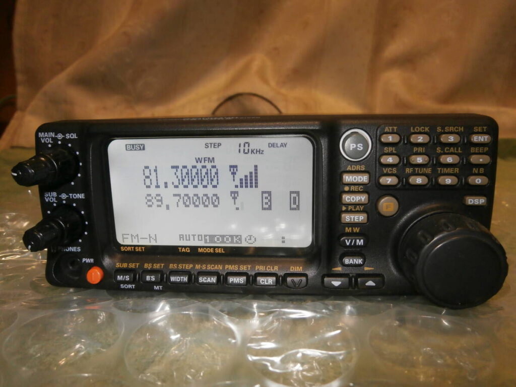 STANDARD 広帯域受信機 VR-5000バンドスコープ機能付き