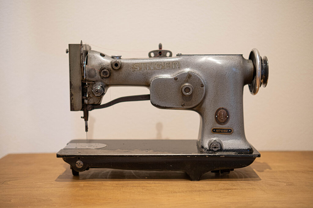 SINGER 工業用ミシン107G102