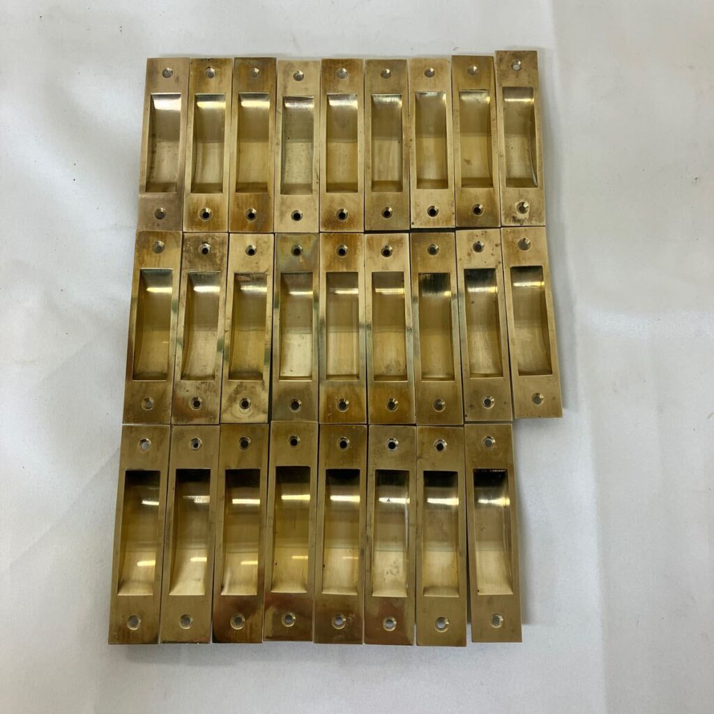 引き戸 金具 真鍮製  金物部品 チリ出し戸 船底引手 建具 取手