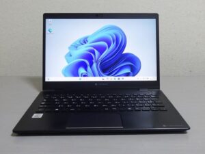 東芝dynabook G83