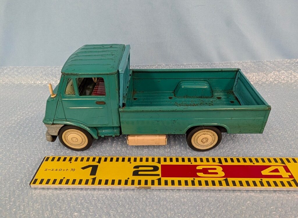 ブリキ玩具 TOYOTA トヨエース