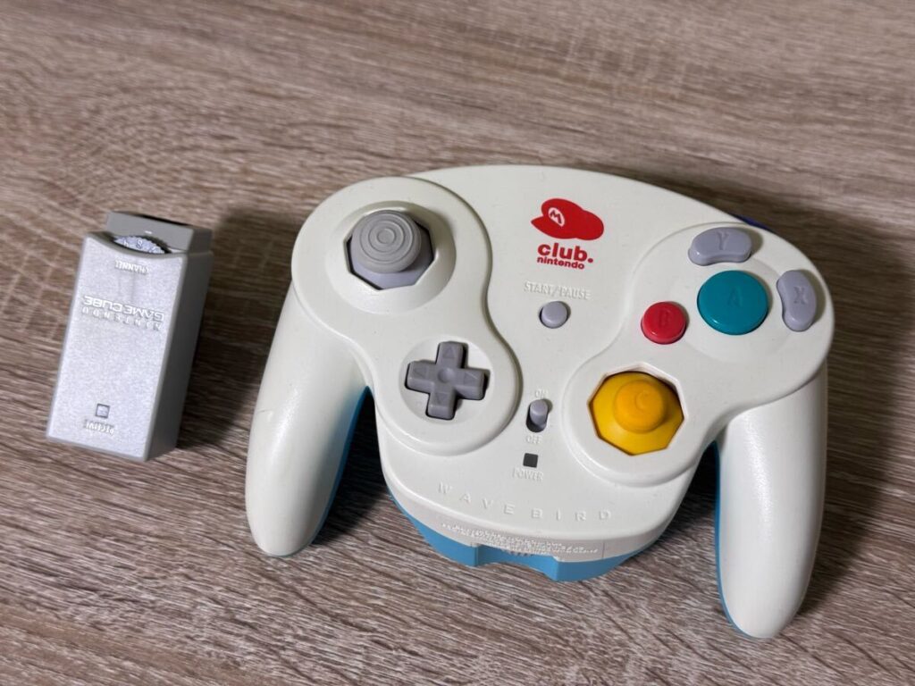 Nintendo ゲームキューブワイヤレス コントローラー クラブニンテンドー限定 青白ウェーブバード