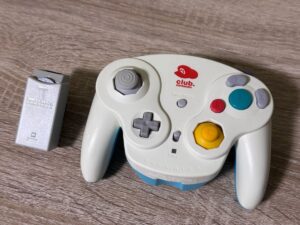 Nintendo ゲームキューブワイヤレス コントローラー クラブニンテンドー限定 青白ウェーブバード