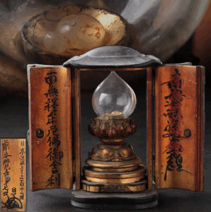 江戸時代 宝珠ガラス舎利塔 舎利石付 厨子入