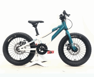 コメンサル RAMONES 16