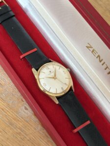 ZENITH 手巻き時計