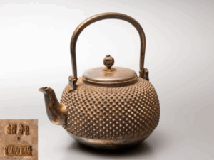 生駒製 純銀 霰文銀瓶