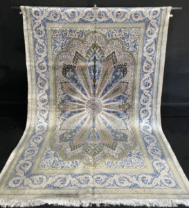 ペルシャ絨毯 クム産 シルク手織り 199×299cm 225万ノット