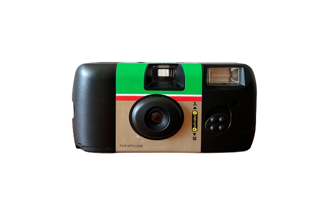インスタントカメラ