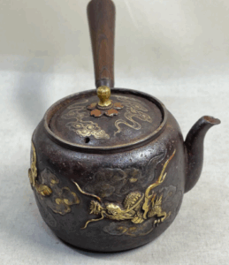 中国古玩 金象嵌龍図鉄瓶