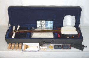 津軽三味線 太棹 紅木 金細 子持綾杉胴