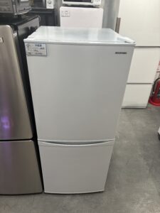 アイリスオーヤマ　2023年製　142L　冷蔵庫　 中古品販売