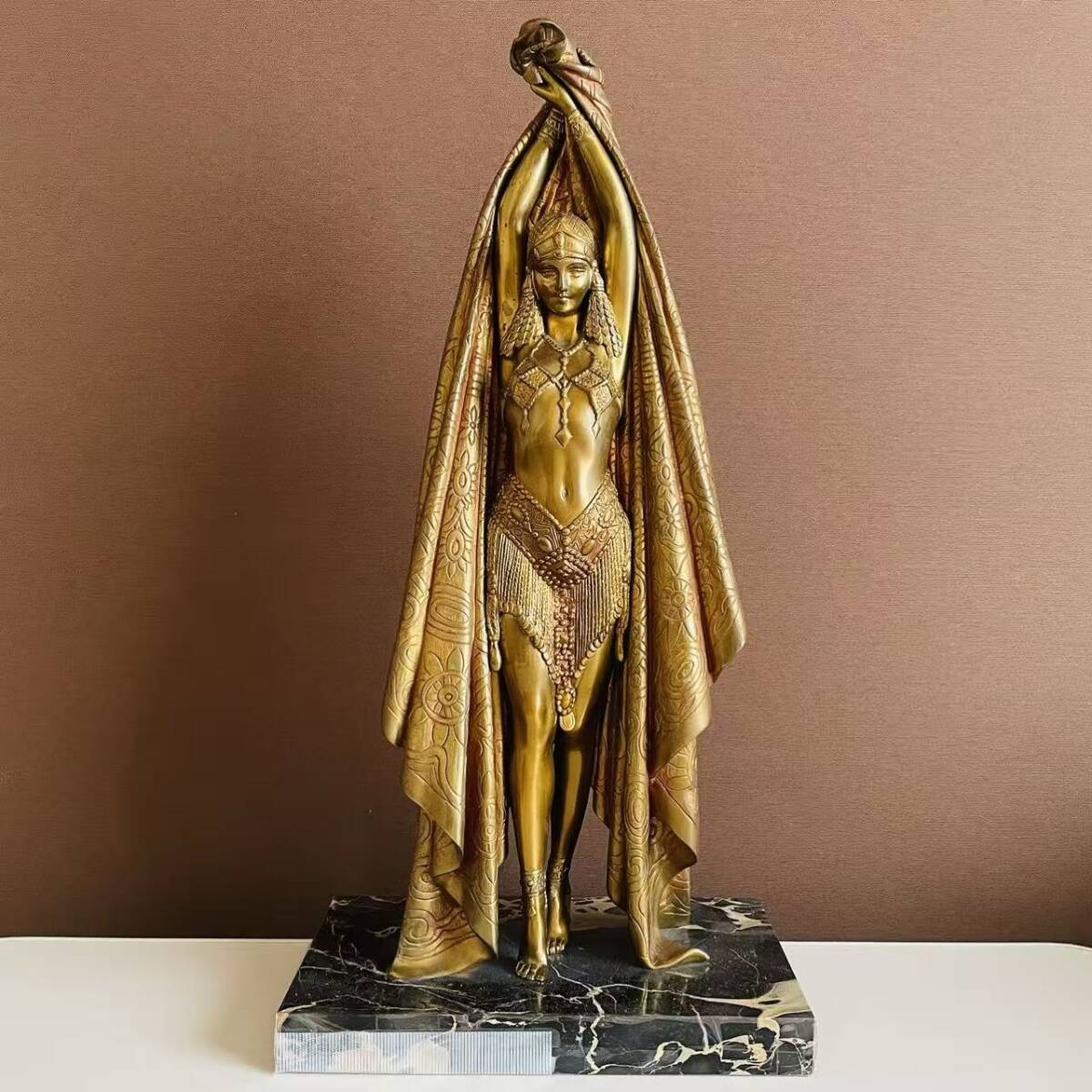 ブロンズ像神 デメートル・シパリュス - 広島の総合リサイクル