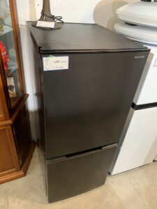 SHARP 2022年製　152L 冷蔵庫　 中古品販売
