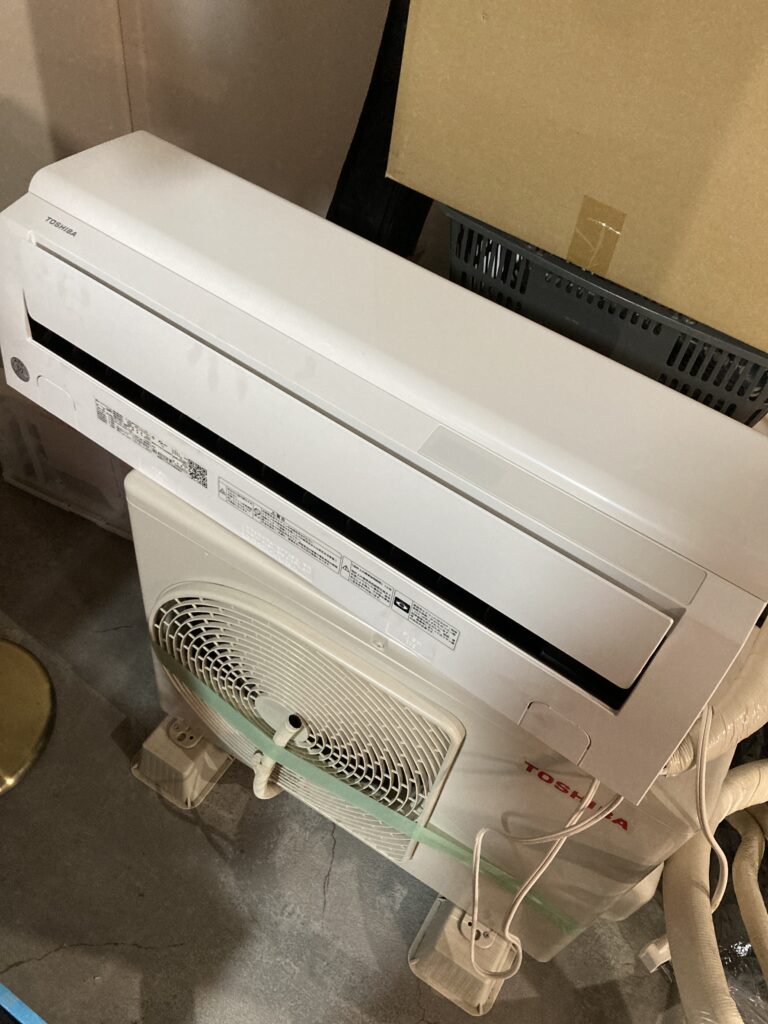 TOSHIBA 2023年製 2.2kw ルームエアコン 中古品販売