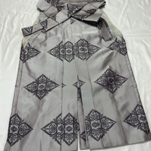 未使用 【切袴】【馬乗袴】 紫 化繊 法要 装束