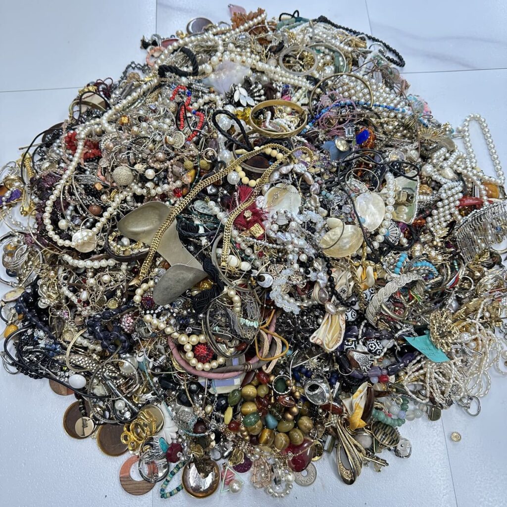 イミテーション アクセサリー 大量まとめ