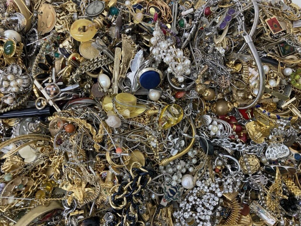 アクセサリー ネックレス ブローチ イヤリング カフス ペンダント セット