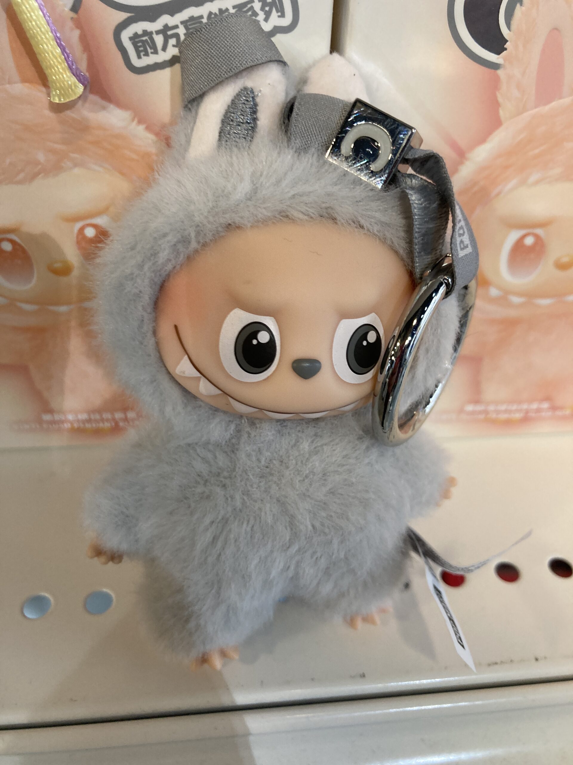 ラブブ PIN FOR LOVE イニシャル「C」グレー 中古品販売