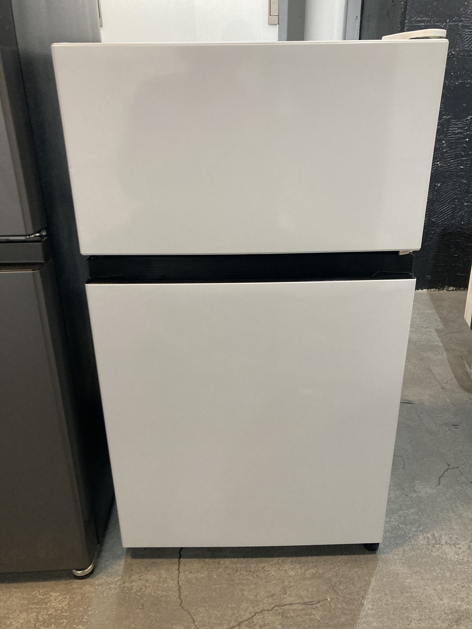 ハイセンス 2024年製 87L 冷蔵庫 中古品販売