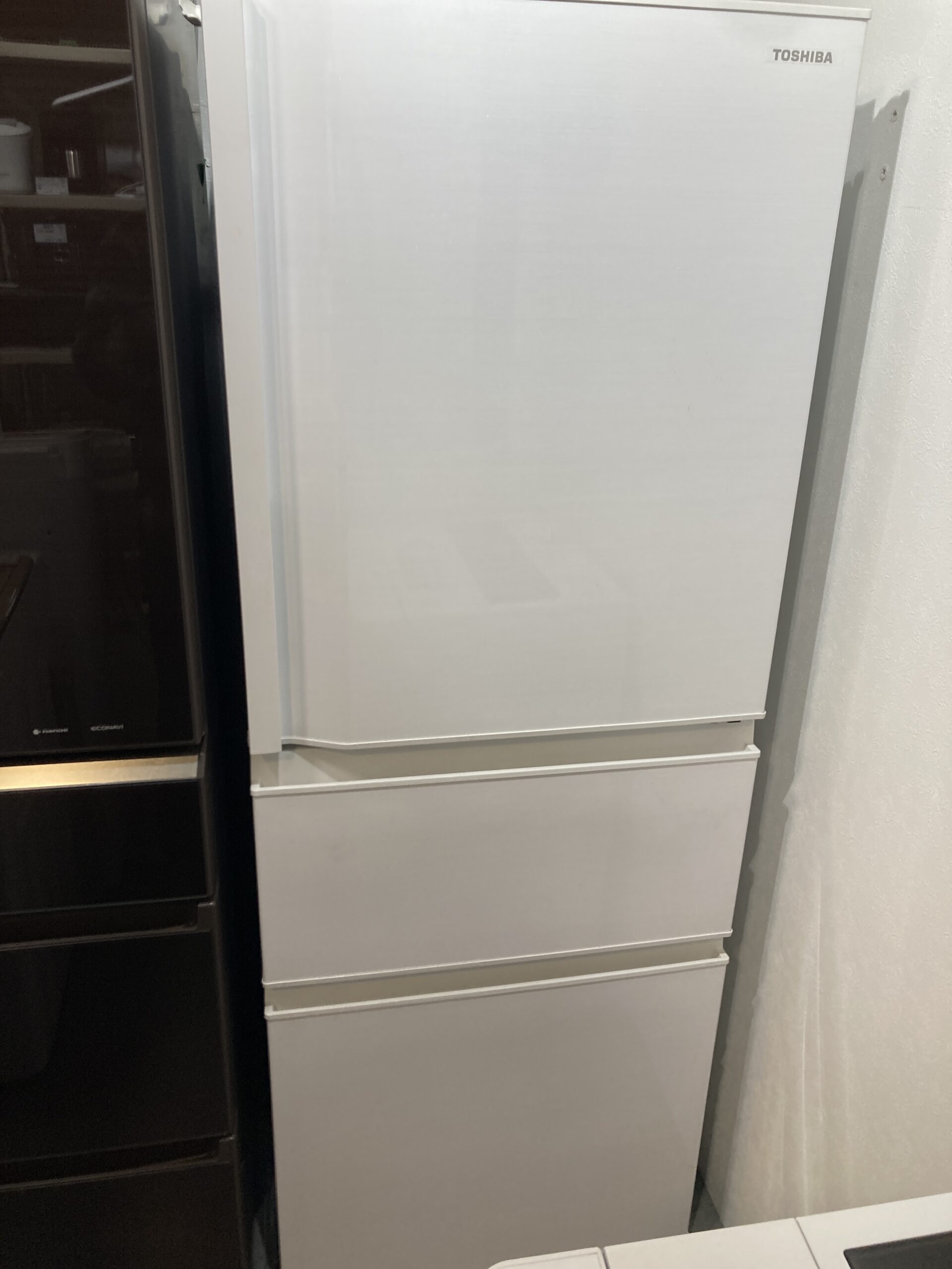 TOSHIBA 2021年製 326L 冷蔵庫 中古品販売