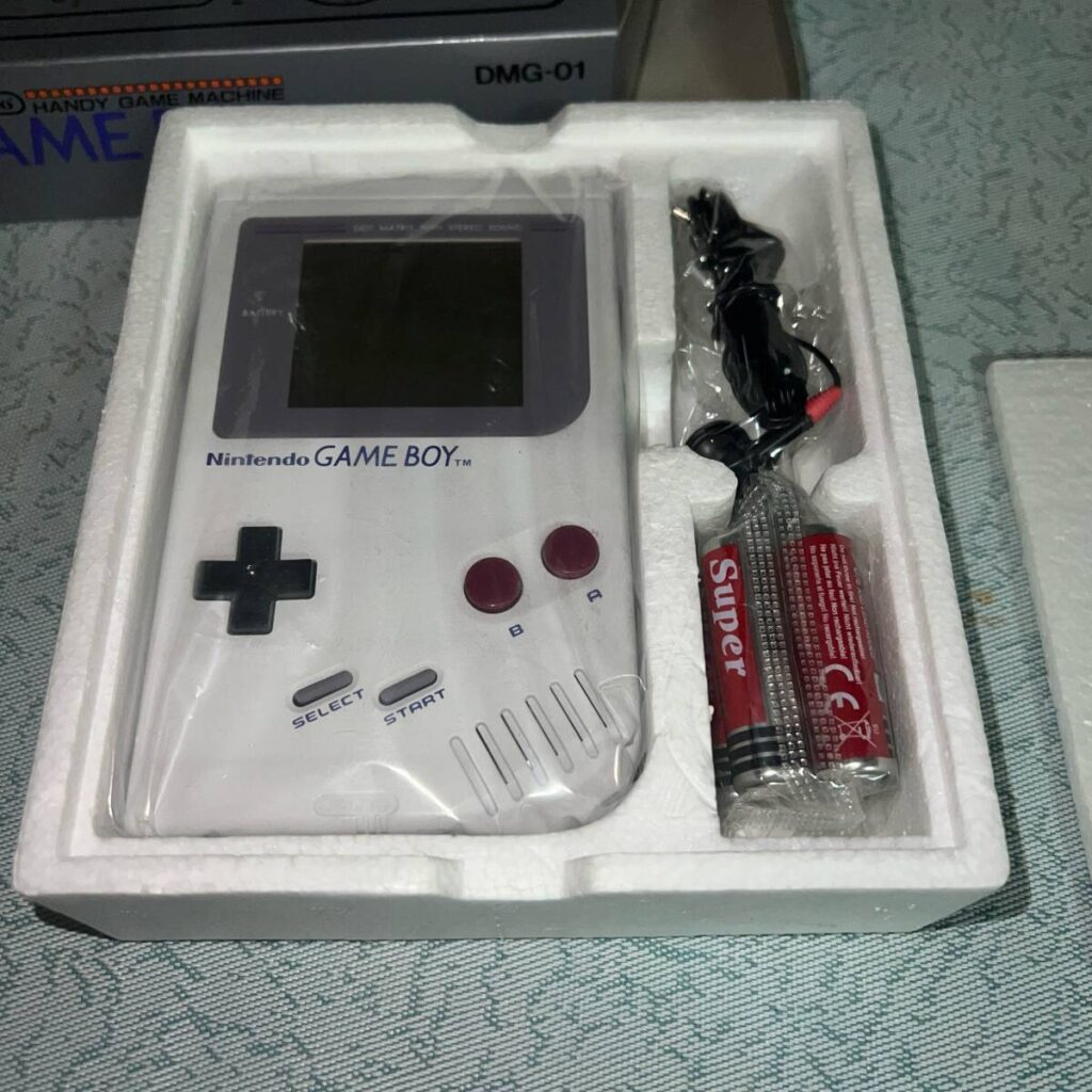 NINTENDO GAME BOY DMG-01 ゲームボーイ 本体