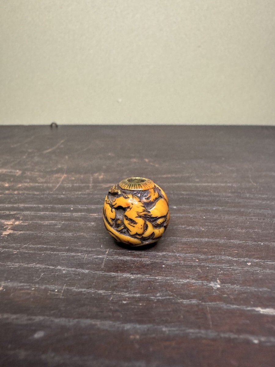 【緒締玉】 十二支 数珠 香木 蒔絵 浮世絵