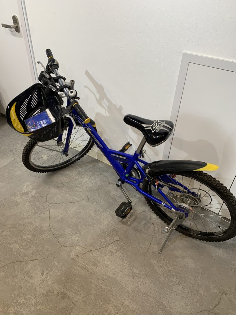 子供用自転車 22インチ ブルー×イエロー 中古品販売
