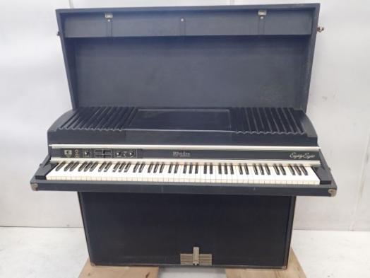 Fender Rhodes エレクトリックピアノ MarkII Suitcase