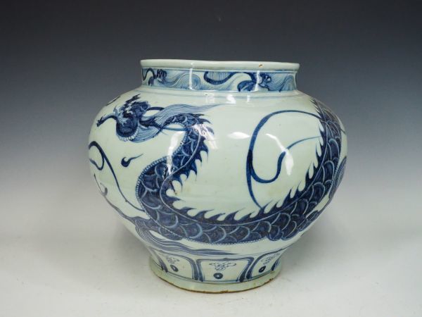 明代 染付 雲龍紋 丸壺 31cm