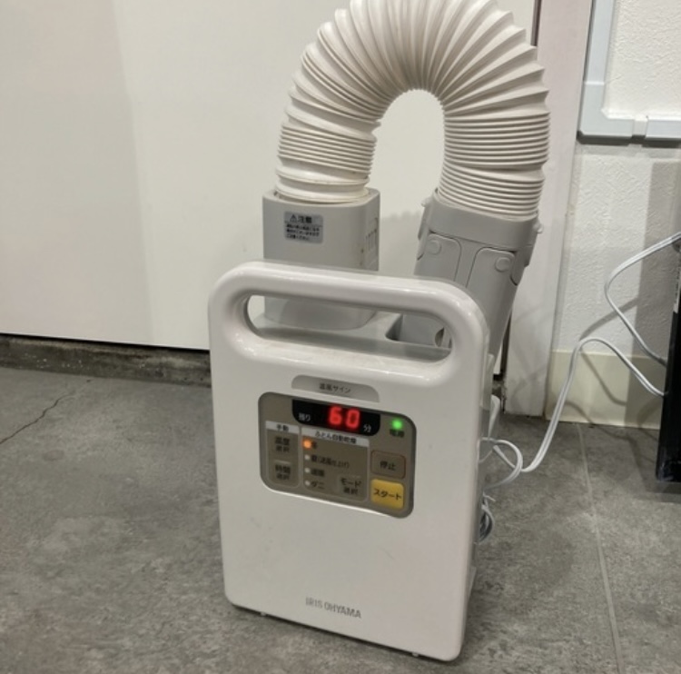 アイリスオーヤマ 2018年製 ふとん乾燥機 カラリエ 中古品販売
