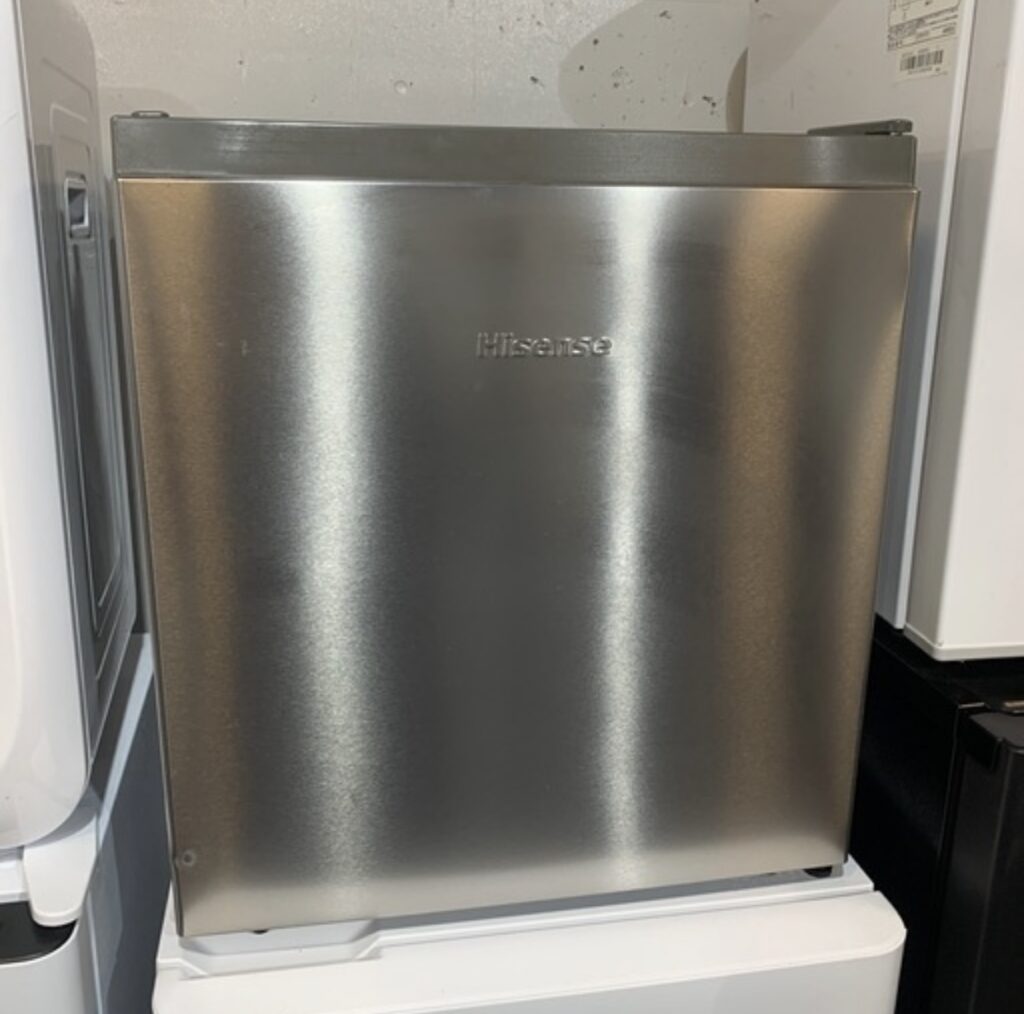 Hisense 2024年製　45L 冷蔵庫　 中古品販売