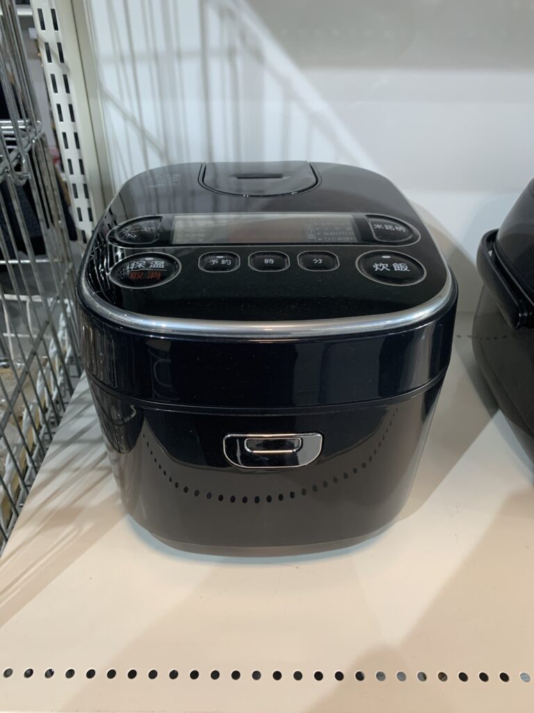 アイリスオーヤマ　2023年製　5合炊き　炊飯器　 中古品販売