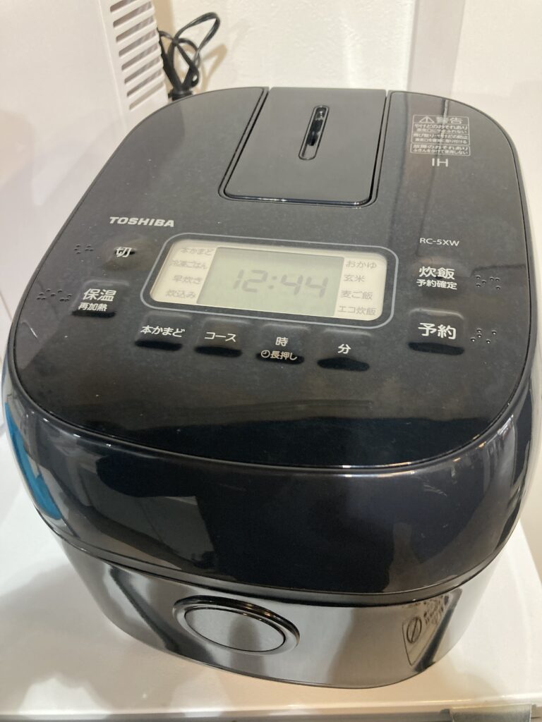 TOSHIBA 2025年製 3合炊き炊飯器 中古品販売