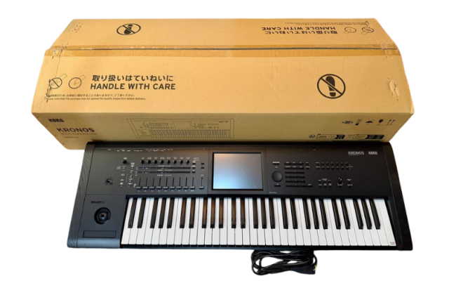 キーボード型シンセサイザー