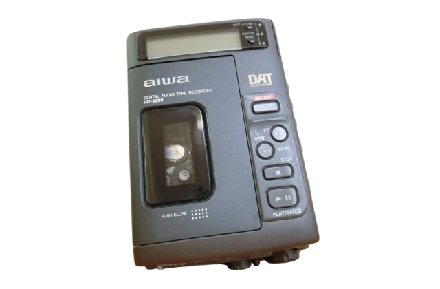 ポータブルDATレコーダー
