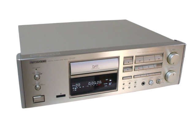 96kHz録音対応DATデッキ