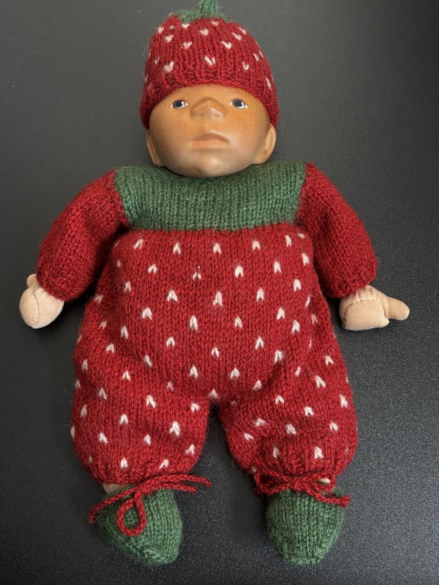 ポングラッツベビー 赤ちゃん人形 木製 ハンドメイド いちご柄 約26cm
