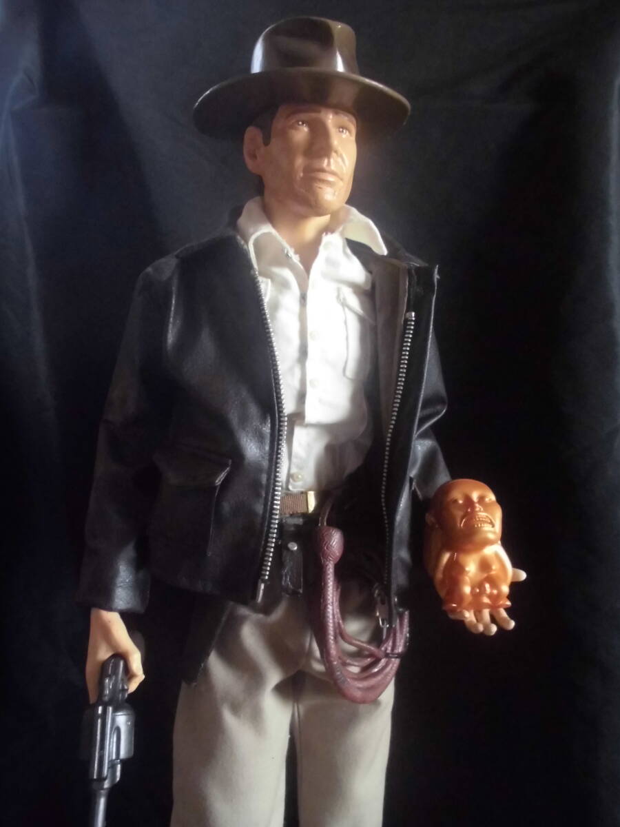 インディージョーンズ　大型フィギュア