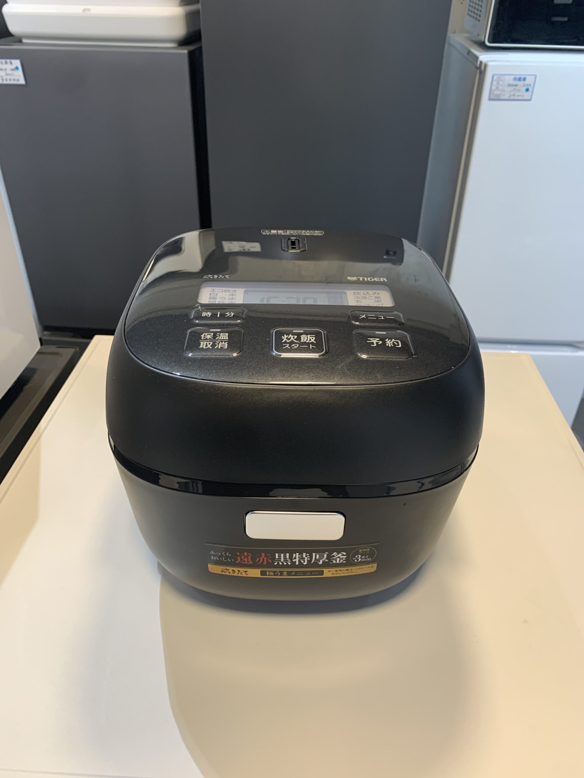 タイガー　2024年製　3合　炊飯器 中古品販売