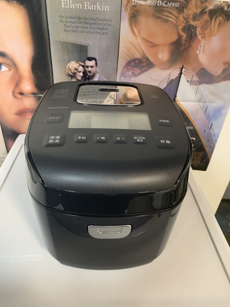 アイリスオーヤマ　2024年製　5.5合炊き　炊飯器 中古品販売