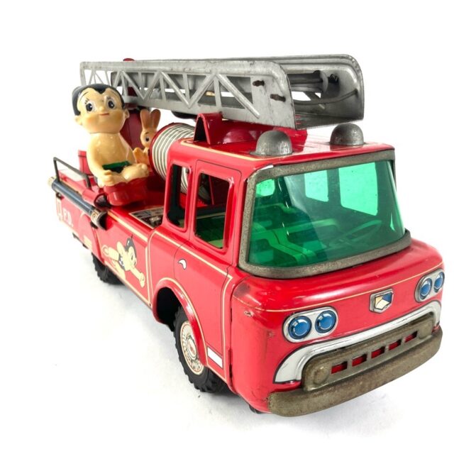 ヨネザワ玩具 鉄腕アトム 消防車 ブリキ 大サイズ