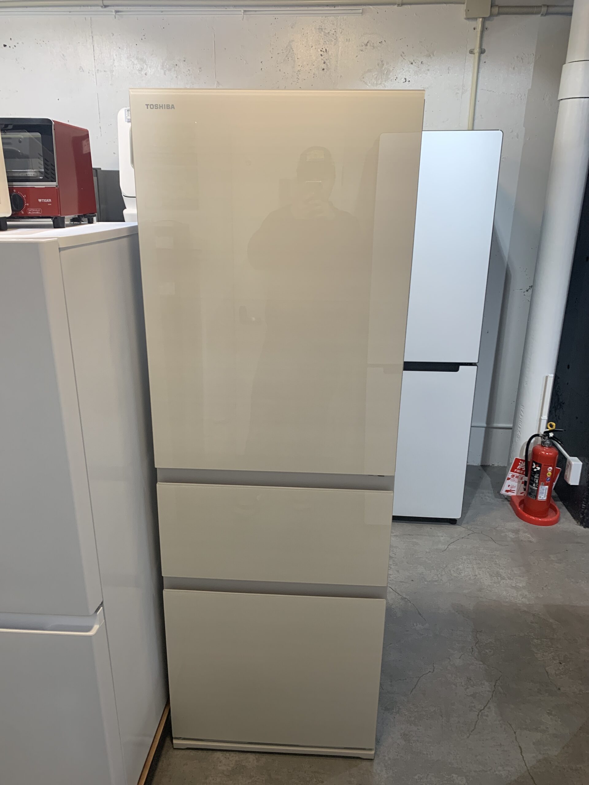 TOSHIBA 2025年製 356L 冷凍冷蔵庫 中古品販売