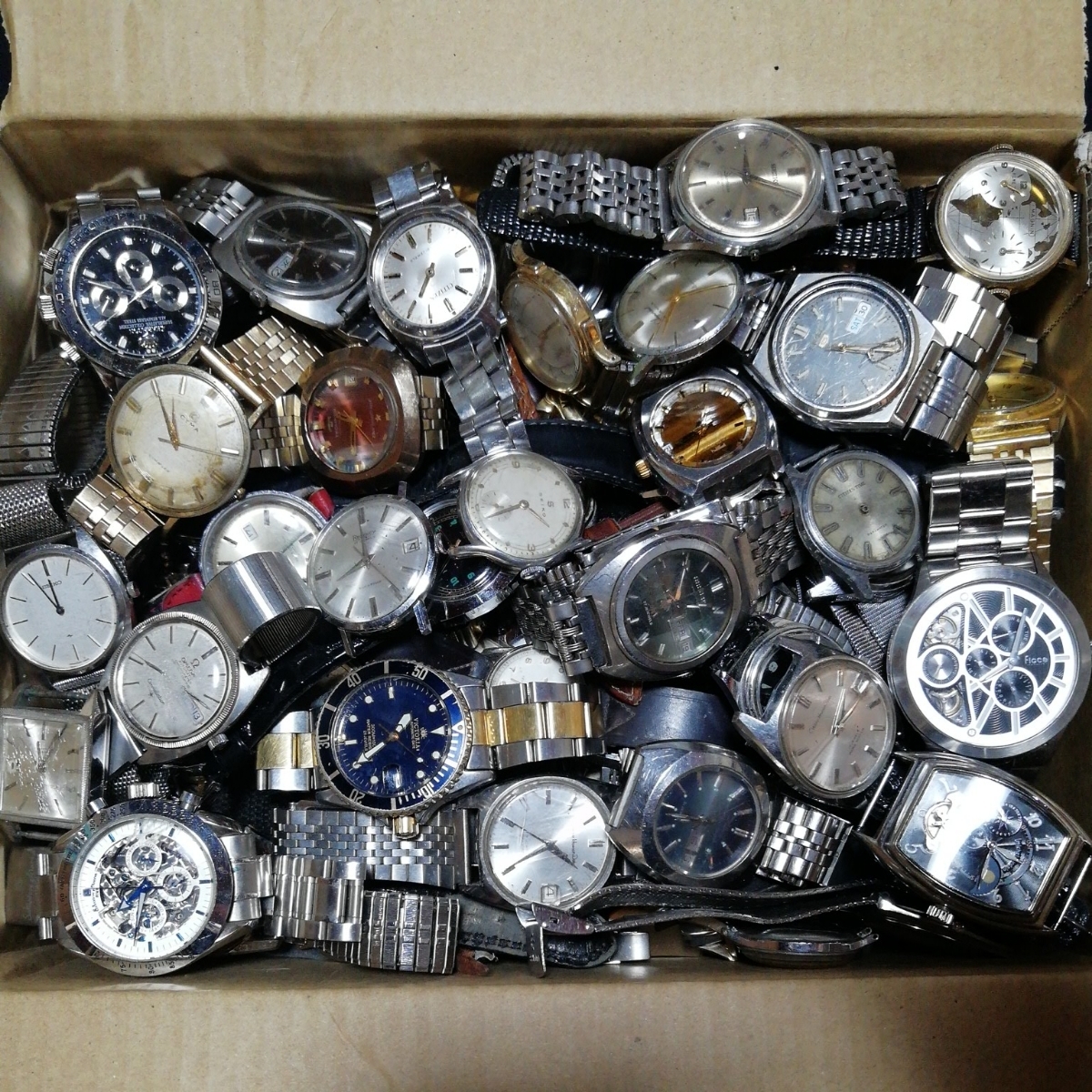 腕時計まとめセット 303個 OMEGA BULOVA SEIKO LONGINES TISSOT RADO
