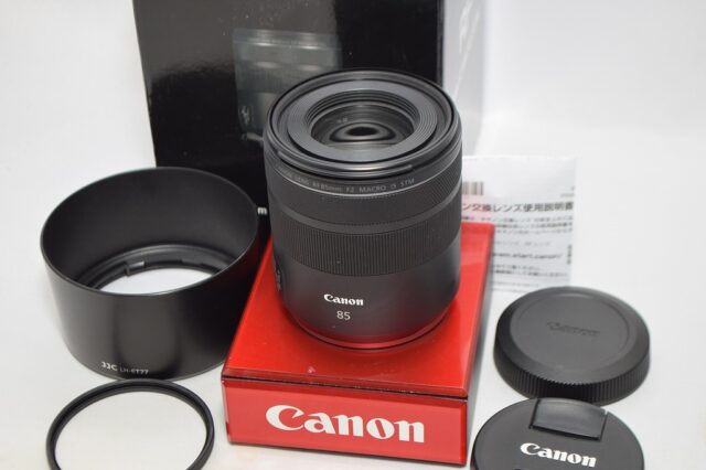 Canon キヤノン RF 85mm F2 マクロ IS STM